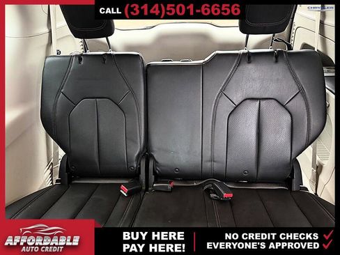 Used 2017 Chrysler Pacifica Touring-L Plus image 12