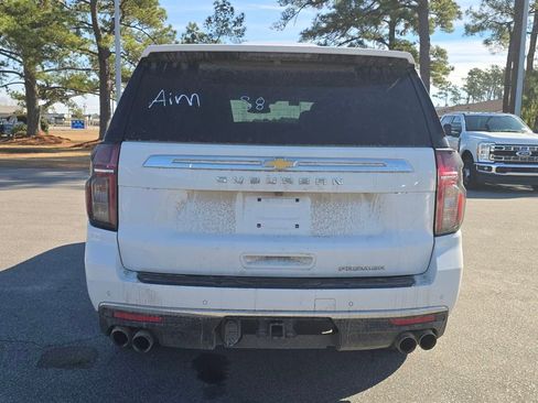 Used 2023 Chevrolet Suburban Premier image 4