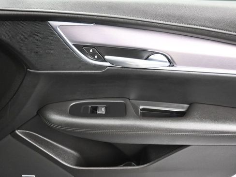 Used 2018 Cadillac XT5 Luxury w/ Driver Awareness Package FWD image 42