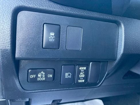 Certified 2021 Toyota Tacoma TRD Off-Road image 33