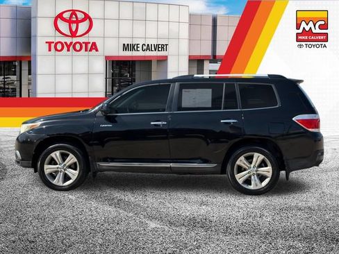 Used 2013 Toyota Highlander Limited FWD image 2