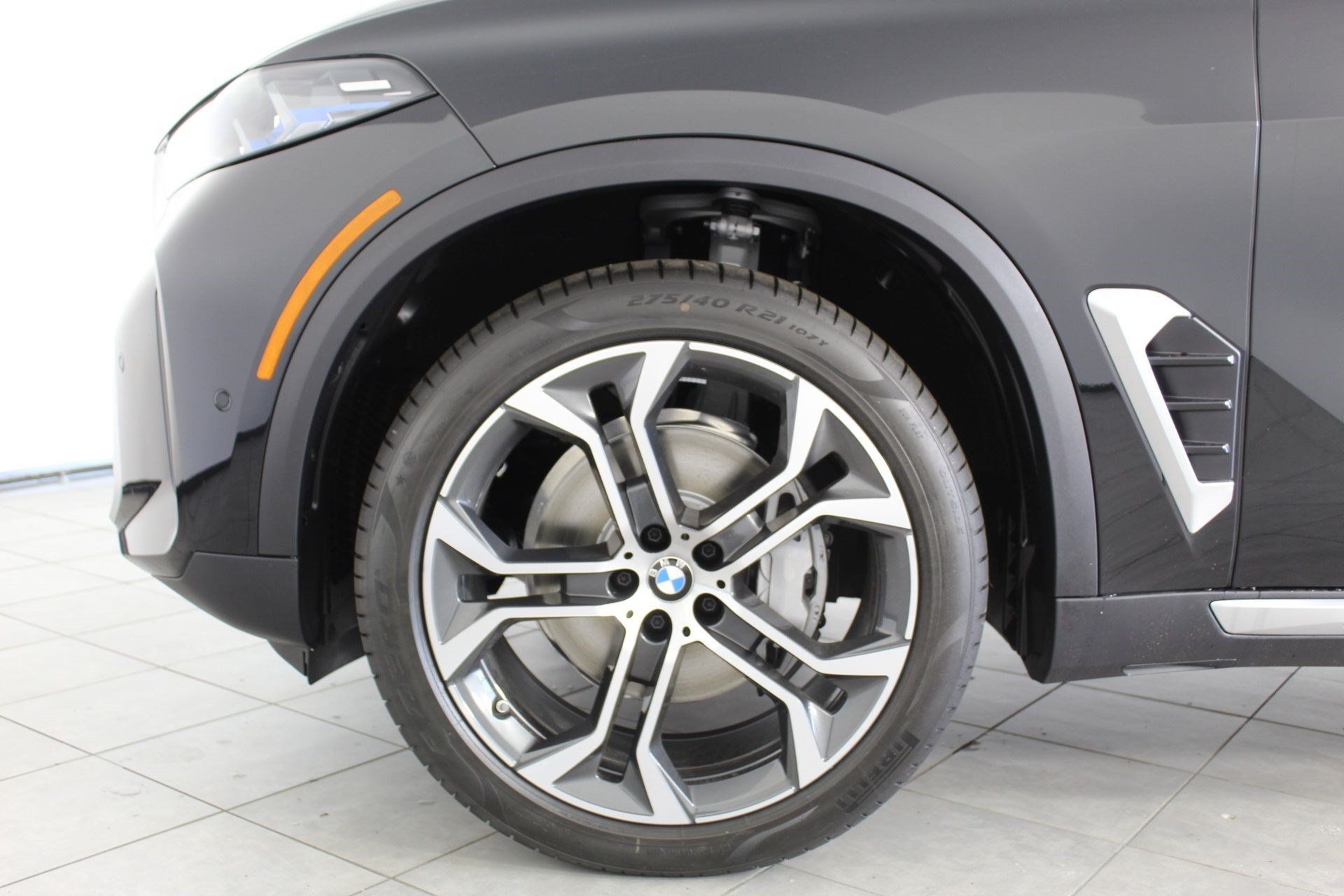 Used 2026 BMW X5 xDrive40i w/ Premium Package AWD/4WD image 11