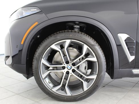 New 2026 BMW X5 xDrive40i w/ Premium Package image 11
