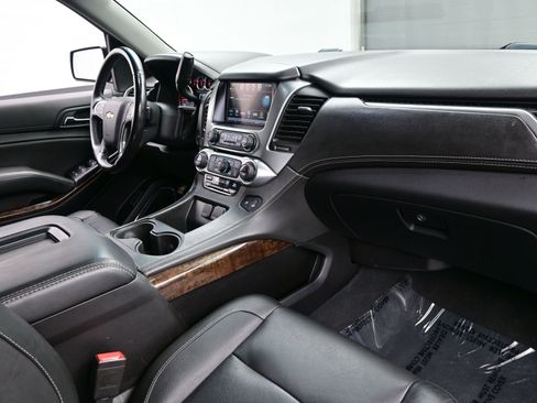 Used 2020 Chevrolet Tahoe LT w/ Luxury Package image 15