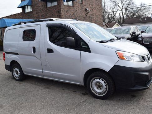 Used 2013 Nissan NV200 S w/ Cruise Control Pkg image 4