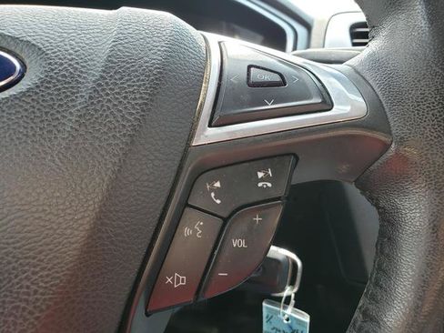 Used 2016 Ford Fusion SE FWD image 21