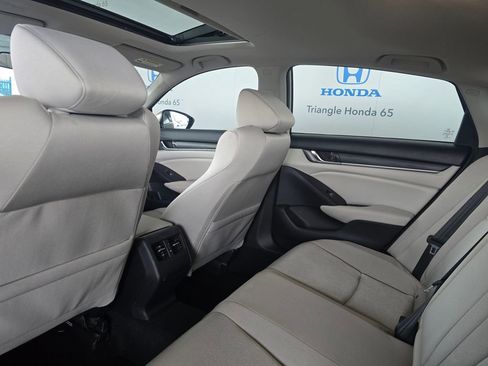 Used 2020 Honda Accord EX image 13