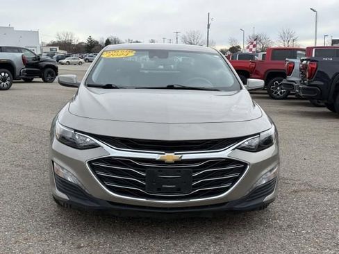 Used 2024 Chevrolet Malibu LT image 3
