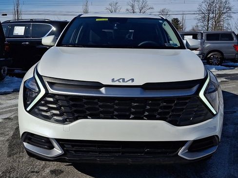 Used 2023 Kia Sportage LX image 2