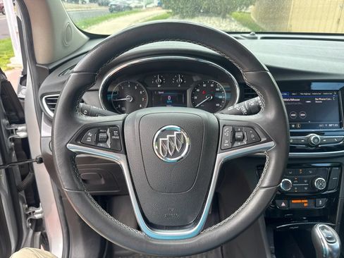 Used 2022 Buick Encore Preferred w/ Safety Package II AWD/4WD image 16