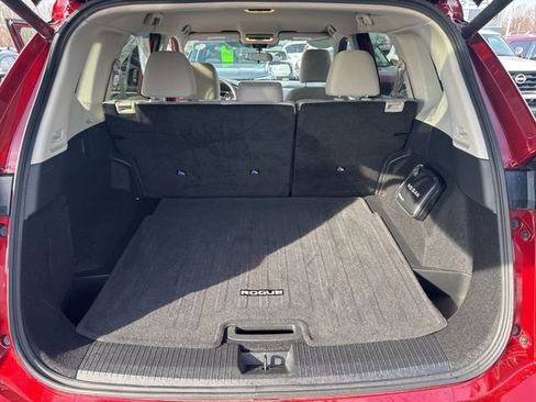 Used 2025 Nissan Rogue SV image 14