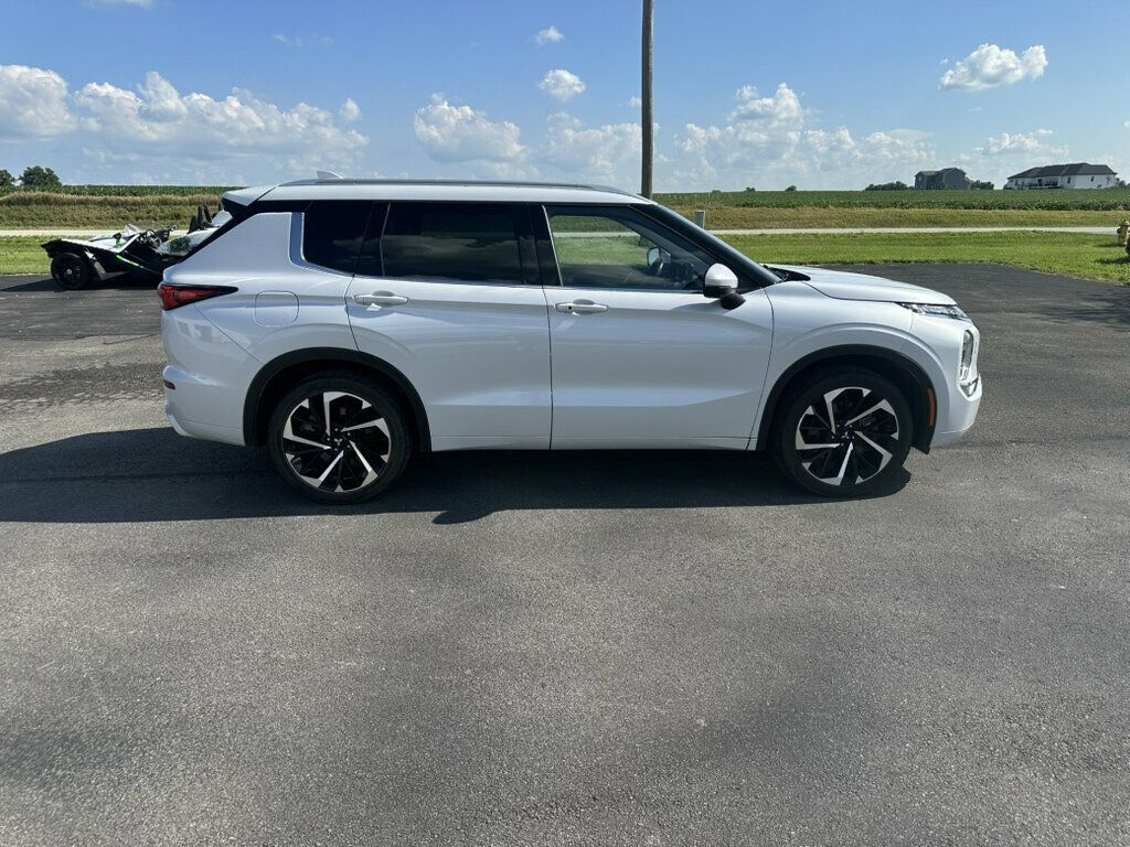 Used 2022 Mitsubishi Outlander SEL AWD/4WD image 6