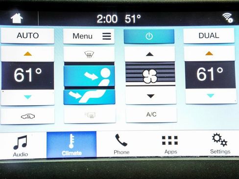 Used 2019 Ford Fusion SE image 25