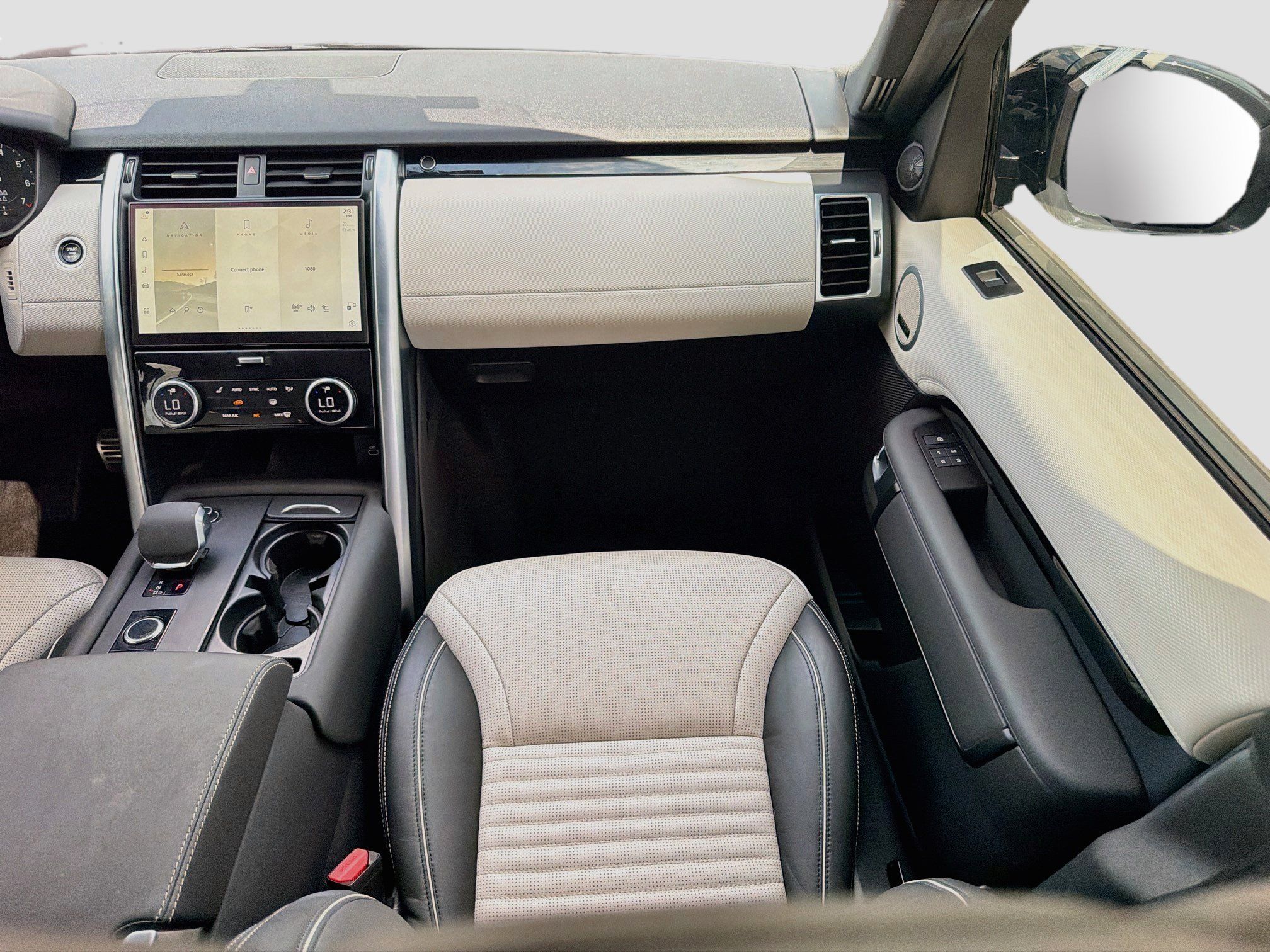 Used 2022 Land Rover Discovery S R-Dynamic AWD/4WD image 19