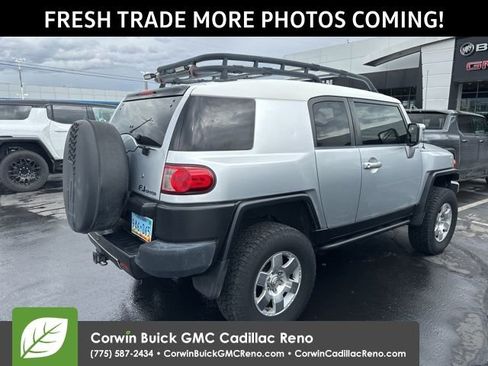 Used 2007 Toyota FJ Cruiser 4WD image 3