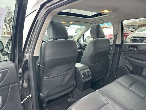 Used 2017 Subaru Outback 2.5i Limited image 23