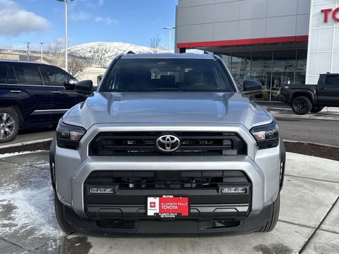 New 2026 Toyota 4Runner SR5 image 3