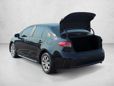 Used 2025 Toyota Corolla LE FWD image 7