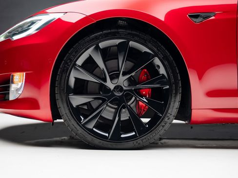 Used 2021 Tesla Model S Performance image 18