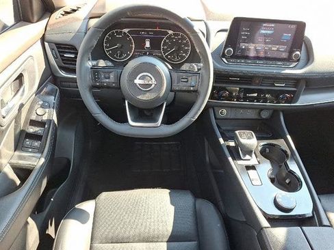 Certified 2023 Nissan Rogue SV w/ SV Premium B Package AWD/4WD image 13