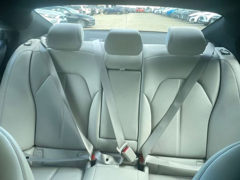 Used 2025 Genesis G70 2.5T image 40