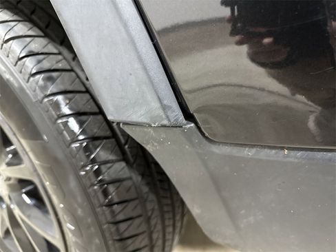 Used 2014 Jeep Cherokee Latitude image 27