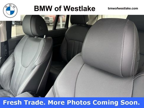 Used 2022 BMW X7 xDrive40i w/ Premium Package image 10