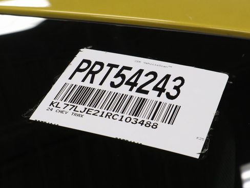 Used 2024 Chevrolet Trax RS w/ Driver Confidence Package image 36