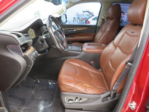 Used 2015 Cadillac Escalade ESV Premium image 21