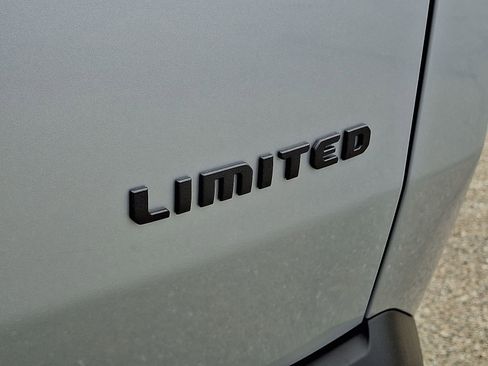 New 2026 Jeep Cherokee Limited image 14