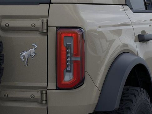 New 2025 Ford Bronco Badlands image 23