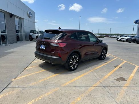Used 2021 Ford Escape SE w/ SE Sport Appearance Package AWD/4WD image 7