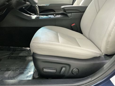 Used 2018 Toyota Avalon XLE image 22