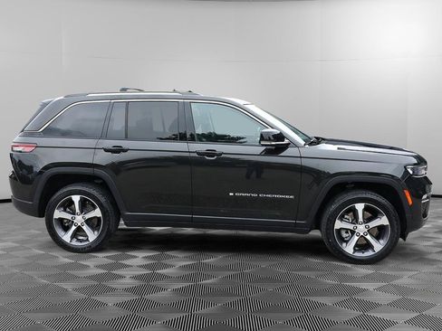 Used 2023 Jeep Grand Cherokee 4WD 4xe image 8