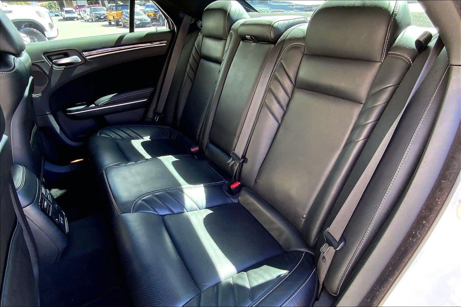 Used 2023 Chrysler 300 C RWD image 29