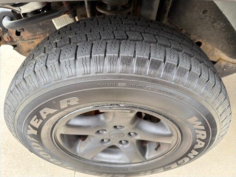 Used 2005 Jeep Wrangler X w/ Tire & Wheel Group (Ecco) AWD/4WD image 8