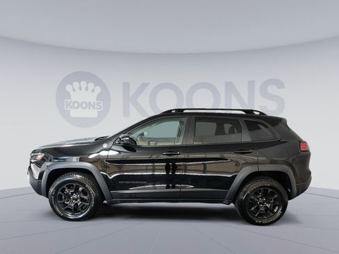 Used 2023 Jeep Cherokee Trailhawk w/ Sun & Sound Group image 2