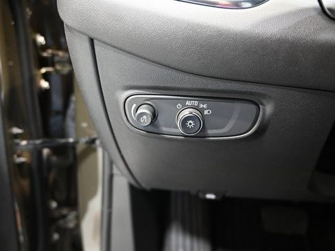 Used 2023 Chevrolet Equinox LT image 22