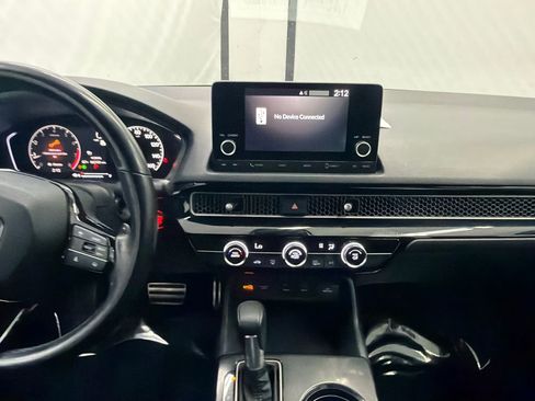 Used 2025 Honda Civic Sport image 26