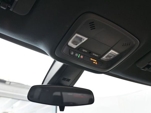 Used 2023 Chevrolet Traverse LS FWD image 21