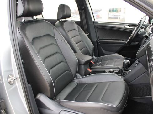 Certified 2020 Volkswagen Tiguan SEL Premium R-Line image 28