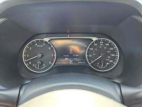 Used 2022 Nissan Sentra SR w/ SR Premium Package FWD image 21