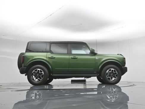 Certified 2025 Ford Bronco Outer Banks AWD/4WD image 50