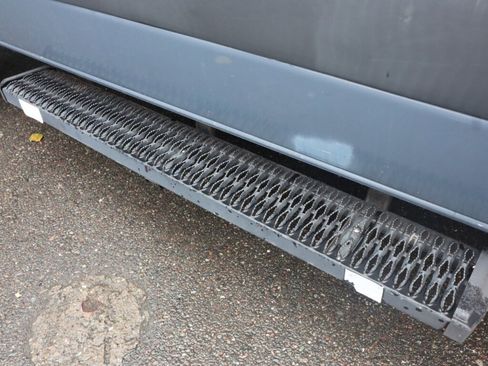 Used 2019 Mercedes-Benz Sprinter 144 image 25