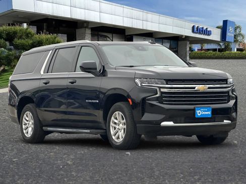 Used 2023 Chevrolet Suburban LT image 9
