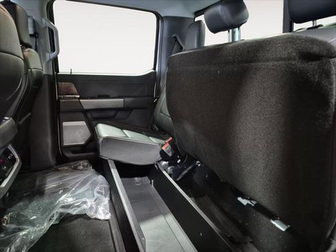 New 2025 Ford F350 Lariat w/ Lariat Ultimate Package image 23