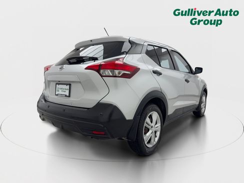 Used 2020 Nissan Kicks S FWD image 8