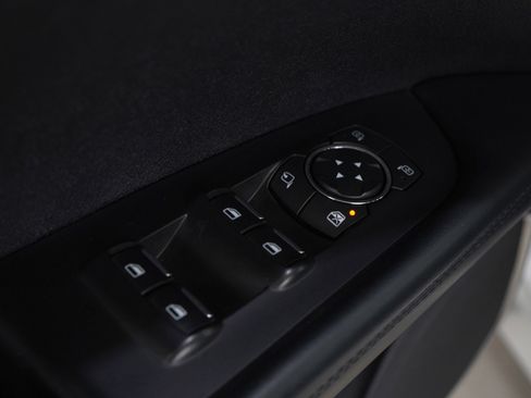 Used 2019 Lincoln Nautilus Reserve image 21