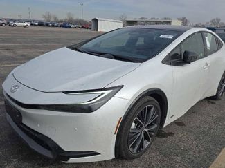 Used 2025 Toyota Prius XLE video 1