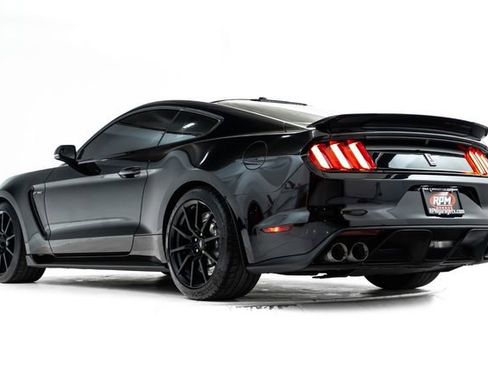 Used 2018 Ford Mustang Shelby GT350 w/ Convenience Package image 10